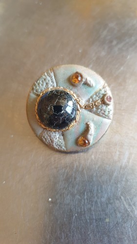 Schöne brosche mit braunem - schöne,