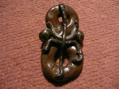 011 designer brosche - designer,